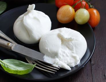 Organic PDO cheese by Latteria Perenzin Italy