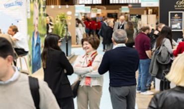 exposants et visiteurs au Salon du Fromage et des Produits Laitiers 2024